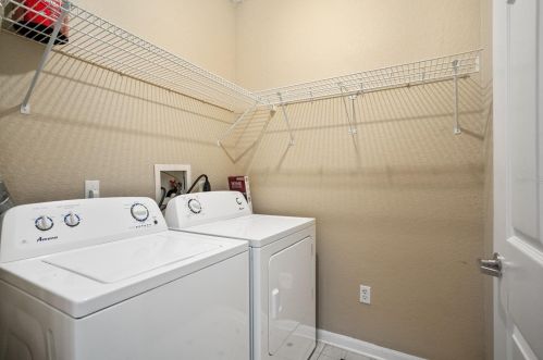 860 Orange Ave, Orlando FL  32801-1015 exterior