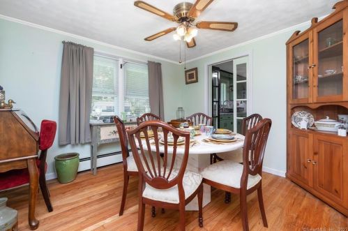 17 Shady Oak Dr, Enfield CT 06082-2311 exterior