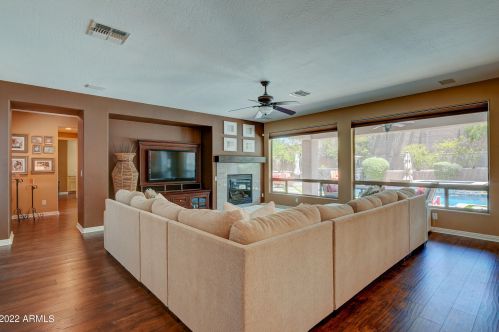 38809 Courage Ct, Phoenix AZ exterior