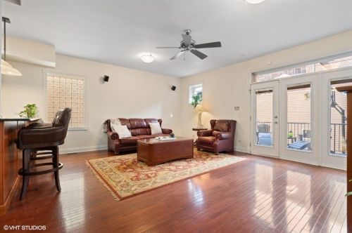 3705 Magnolia Ave, Chicago IL 60660-1496 exterior