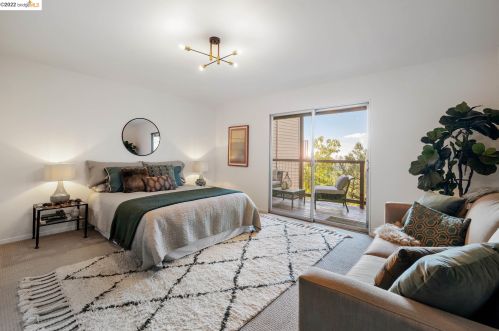 1404 Smt Rd, Berkeley CA 94708-2215 exterior