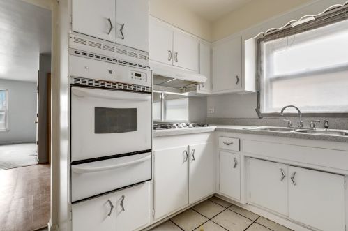 2118 9 Ave, Broadview IL 60153-1523 exterior