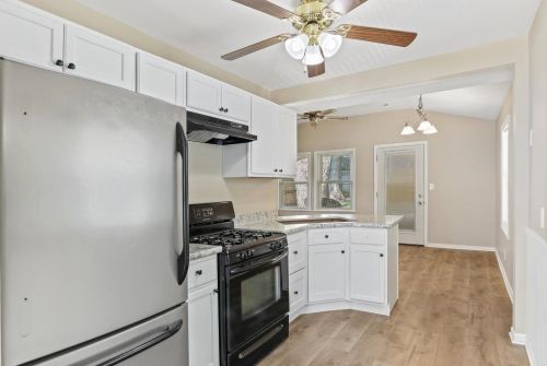 5509 Wonder Wood Dr, Bull Valley IL 60097-9001 exterior