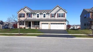 840 Niagara Dr, Volo, IL 60073-8191