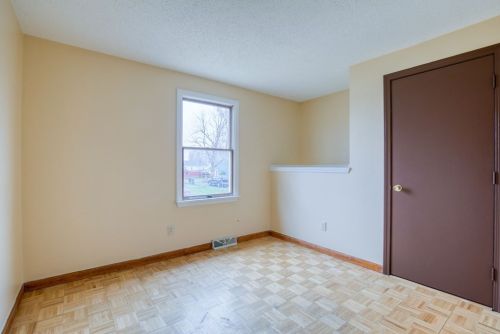 47 Laurel St, Springfield MA 01106-1150 exterior