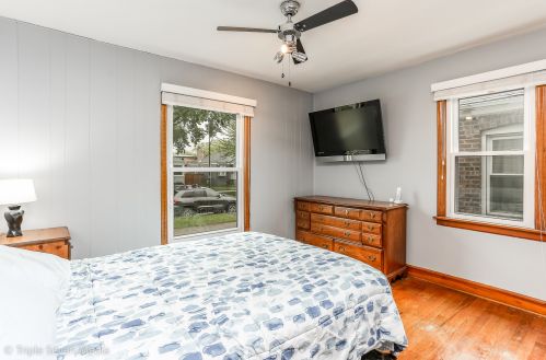 6144 Nagle Ave, Chicago IL 60634-3877 exterior