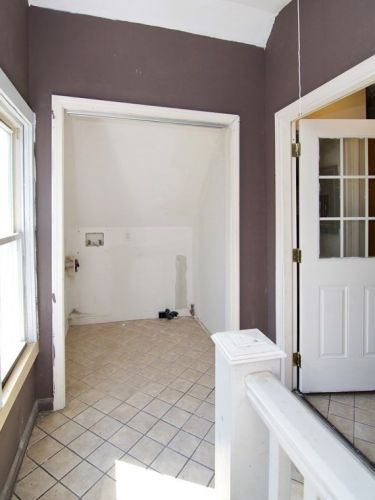 85 Acushnet Ave, Springfield MA 01105-2216 exterior