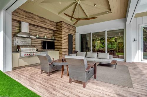 1132 7 St, Naples FL 34102-7334 exterior