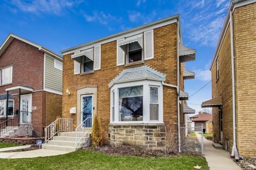 5525 Nordica Ave, Chicago, IL 60638-2211