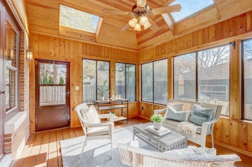 5347 Berkeley Blvd, Milwaukee WI 53217-5138 exterior