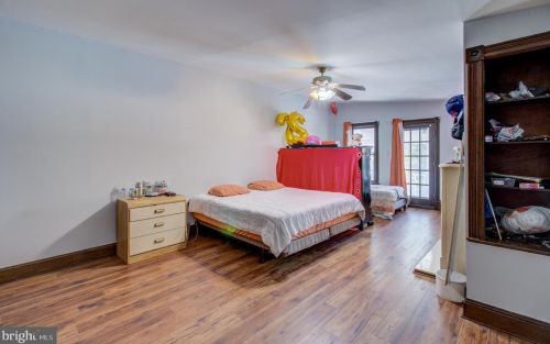 14 Morris Ave, Trenton NJ 08611-1131 exterior