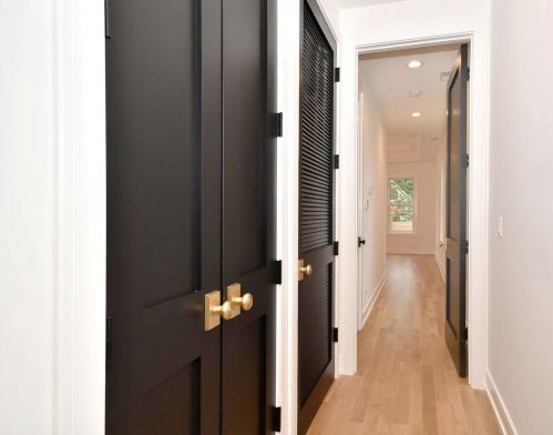 4841 Oakley Ave, Chicago IL 60659-5208 exterior