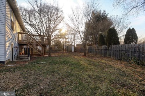 366 Beaghan Dr, Glen Burnie MD 21060-8238 exterior