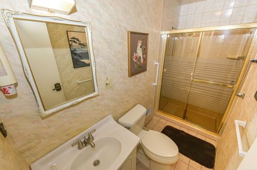 21 Arden Ln, Commack NY 11725-1301 exterior