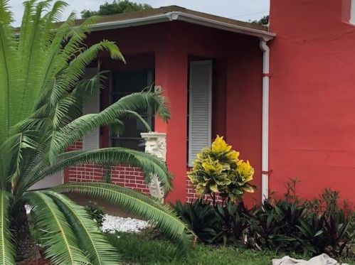 466 3rd Ave, Boynton Beach, FL 33435-4825