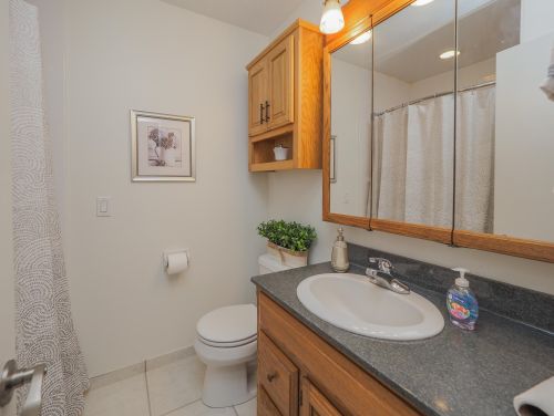 6303 Eagle Rdg Dr, Kalamazoo MI 49004-8677 exterior