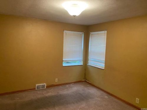 902 Pardella Ave, Saint Louis MO 63125-1756 exterior