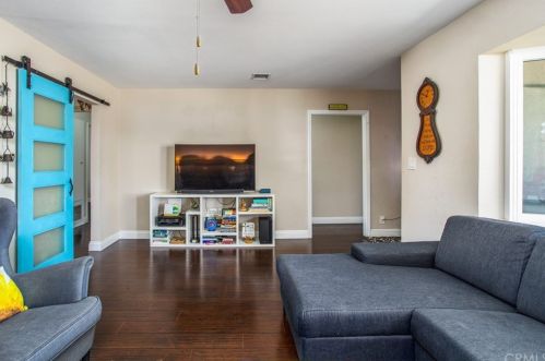 805 Un Ave, Fullerton CA 92831-2734 exterior