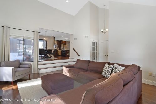 99 Diamond Ln, Old Bridge, NJ 08857-3319