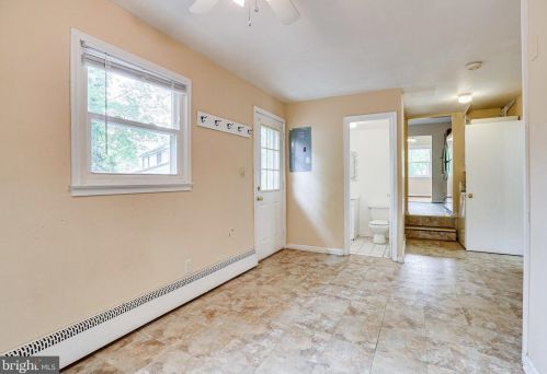 4301 Laurel Rd, Alexandria VA 22309-2520 exterior