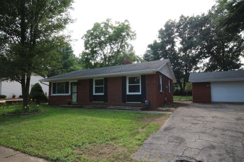 7040 Balfour Dr, Kalamazoo, MI 49024-4002