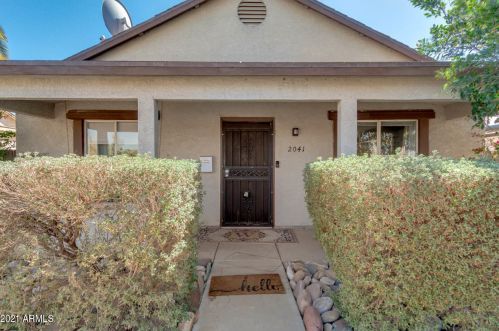 2041 Adams St, Phoenix, AZ 85009-5238