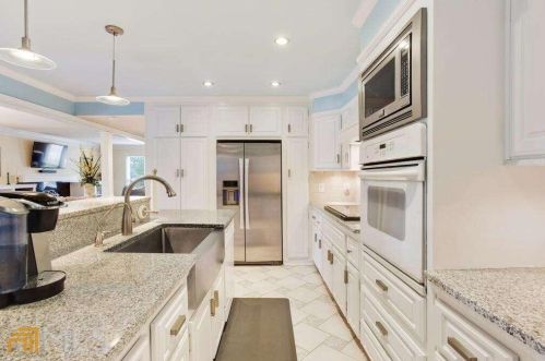 8900 Carroll Manor Dr, Atlanta GA  30350-2087 exterior