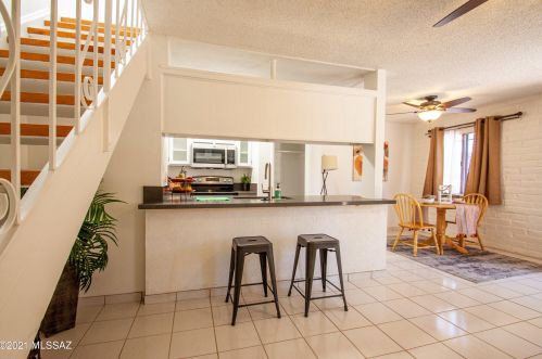 6658 Calle Alegria, Tucson, AZ 85715-4004