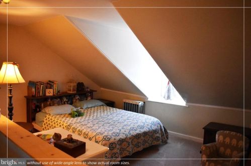 224 Lemonte St, Philadelphia PA 19128-4518 exterior