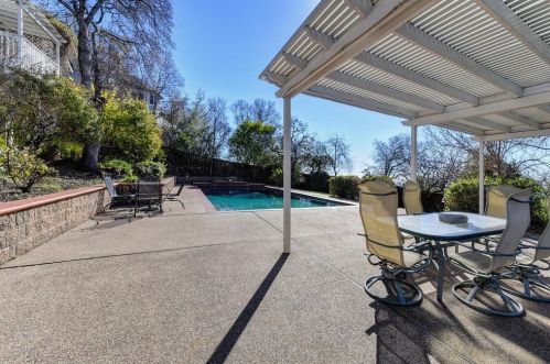 3390 Beatty Dr, Folsom CA 95762-7000 exterior