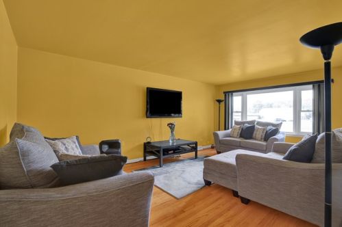 14523 Irving Ave, Dolton, IL 60419-1229