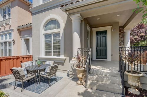 227 Vista Roma Way, San Jose, CA 95136-4445