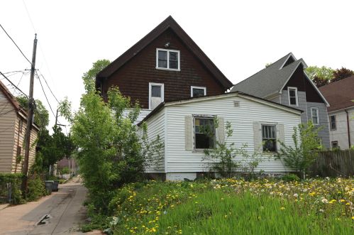 1231 32nd St, Milwaukee WI 53208-2981 exterior