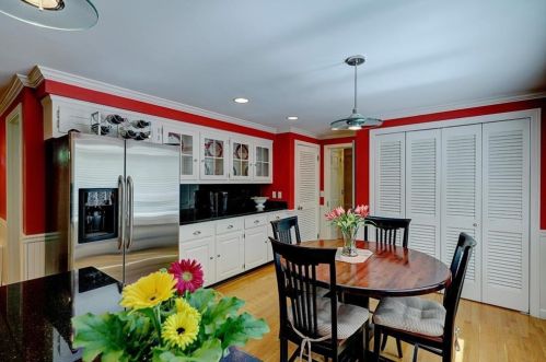 103 Cindyann Dr, Warwick RI  02818-2400 exterior