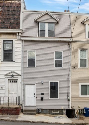 2332 Atmore St, Pittsburgh, PA 15212-2802