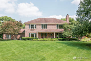 2331 Harrow Gate Dr, Hoffman Estates, IL 60010-5446