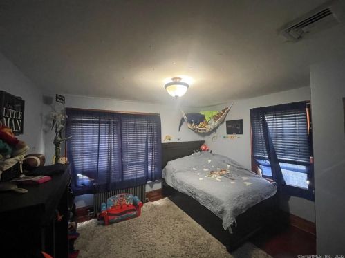 41 Clinton Ave, Norwalk CT 06854-1501 exterior