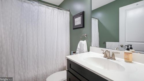 65 Plymouth Dr, Limerick PA 19468-2871 exterior