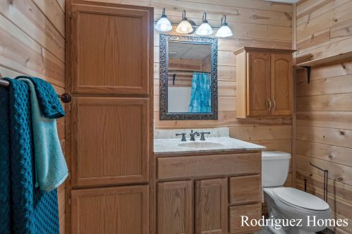 3905 Pemberton Dr, Grand Rapids MI 49508-8894 exterior