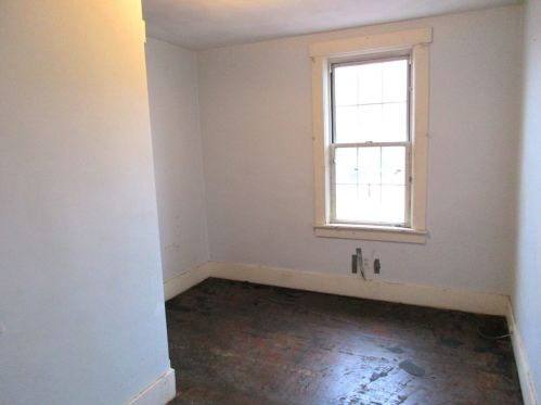 1819 Rdg Ave, Moon Twp PA 15108-2046 exterior