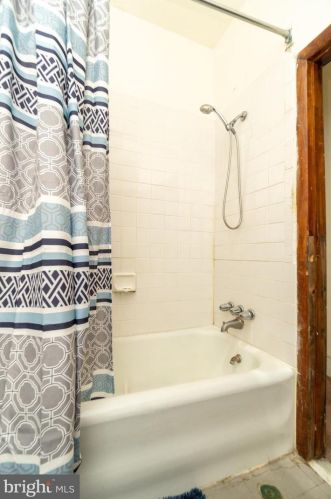 4927 Hazel Ave, Philadelphia PA 19143-2004 exterior