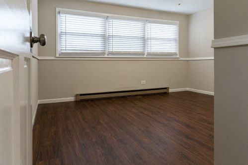 6345 Eddy St, Chicago IL 60641-3246 exterior