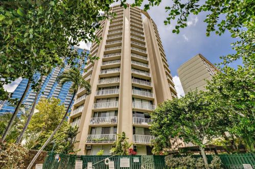 750 Amana St, Honolulu HI  96814-5025 exterior