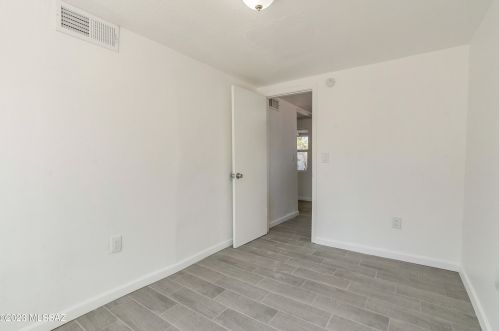 227 24 St, Tucson AZ 85713-1645 exterior