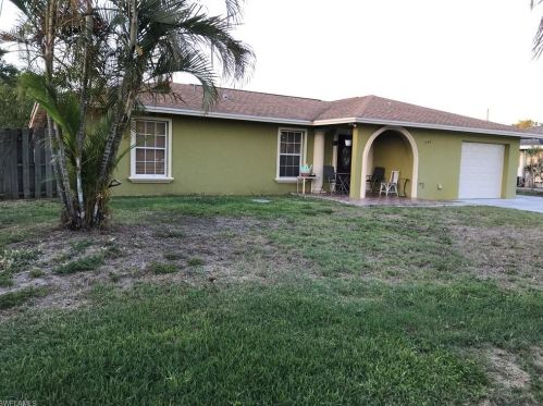 5449 Hunter Blvd, Naples FL 34116-5565 exterior