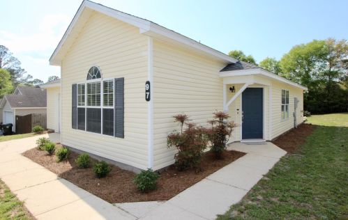 97 Timber Wind Dr, Defuniak Springs, FL 32433-9057