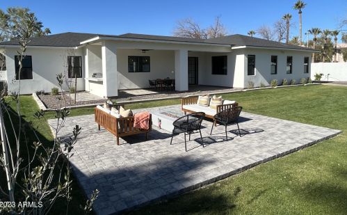 6841 12th Ave, Phoenix AZ  85013-1021 exterior