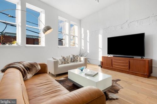 829 2nd St, Philadelphia PA 19133 exterior