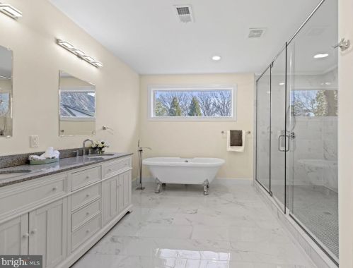 6005 Utah Ave, Washington DC 20015-1230 exterior