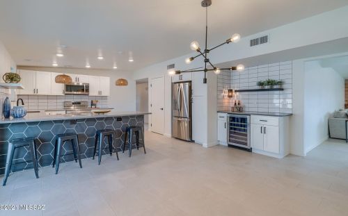 8901 Mcclellan St, Tucson AZ  85710-4420 exterior